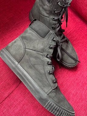 Timberland Skyla Bay Women’s Black Leather Boots Size 10– Excellent Condition